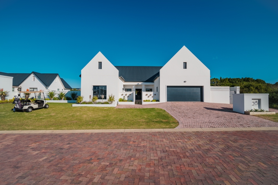 4 Bedroom Property for Sale in St Francis Links Eastern Cape